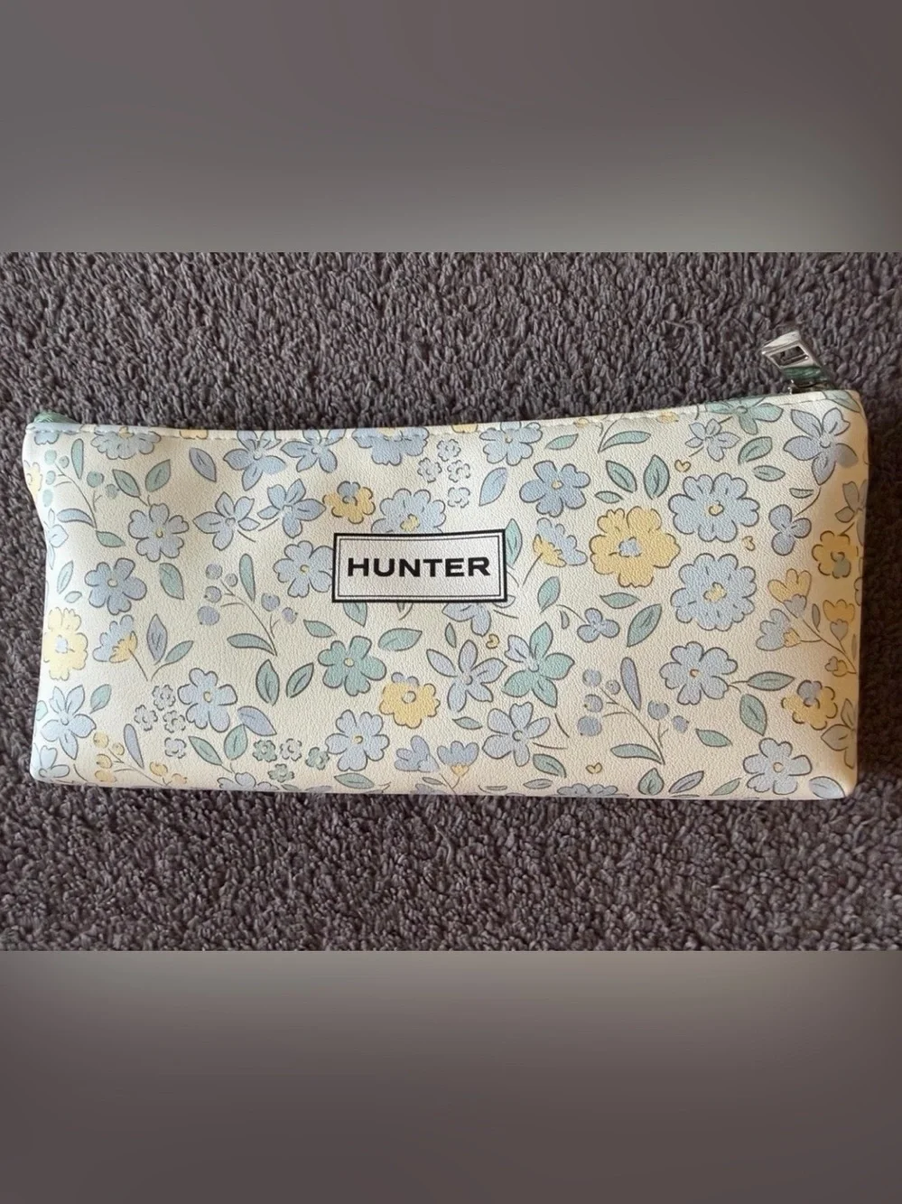 Hunter Floral Accent Pouch in Cream, Blue, Yellow